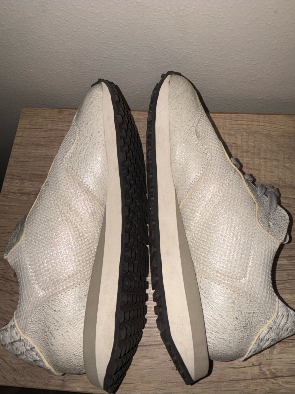 P448 CANCUN LOW TOP SNEAKERS WOMEN'S SIZE 38 BEIGE WHITE  LACES - Picture 4 of 11